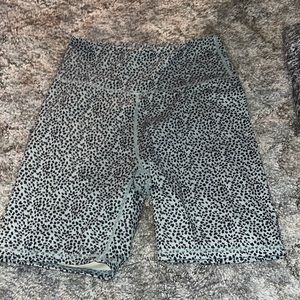 Biker shorts size small